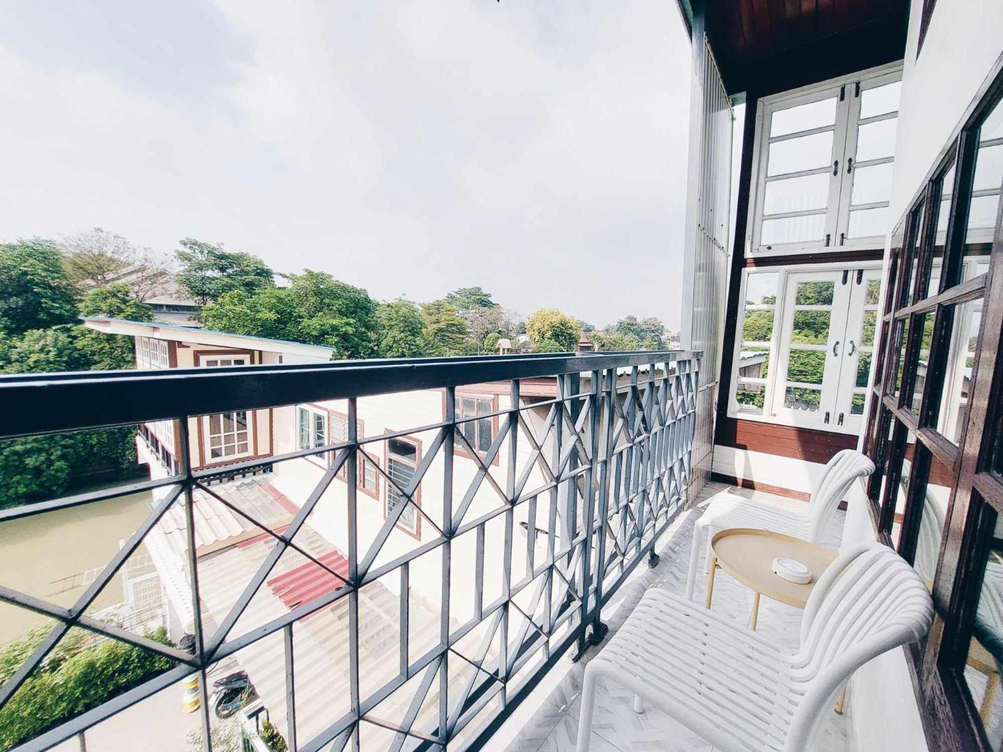 Hostel Hello Sunshine Phra Nakhon Si Ayutthaya Exterior foto