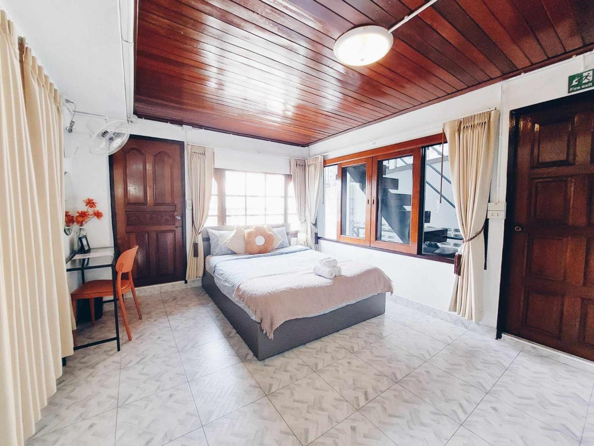 Hostel Hello Sunshine Phra Nakhon Si Ayutthaya Exterior foto