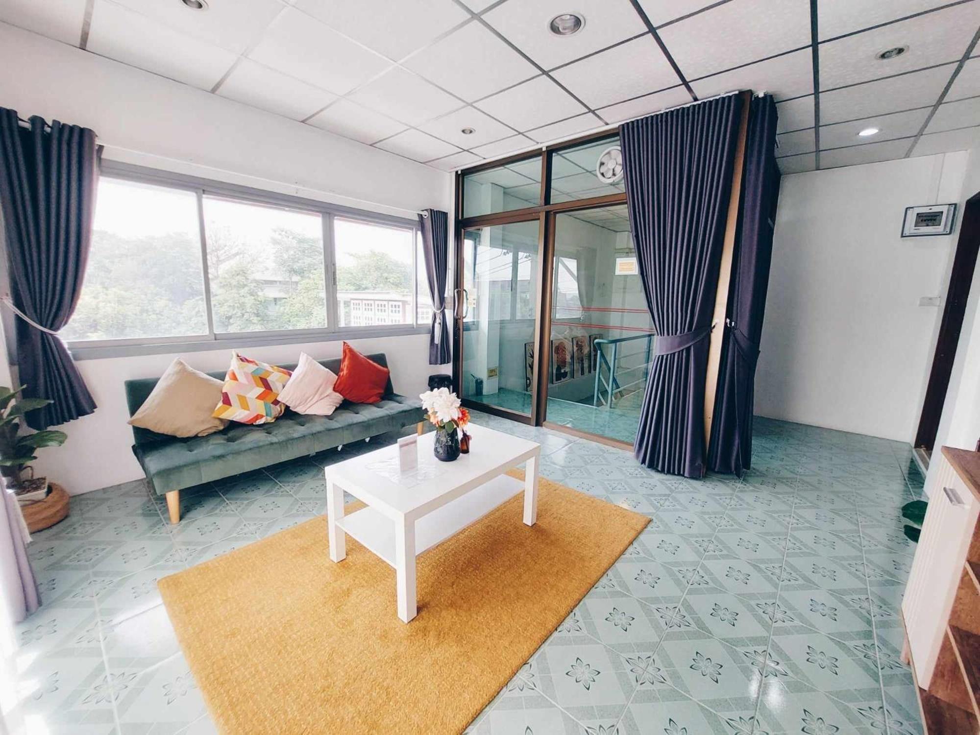 Hostel Hello Sunshine Phra Nakhon Si Ayutthaya Exterior foto