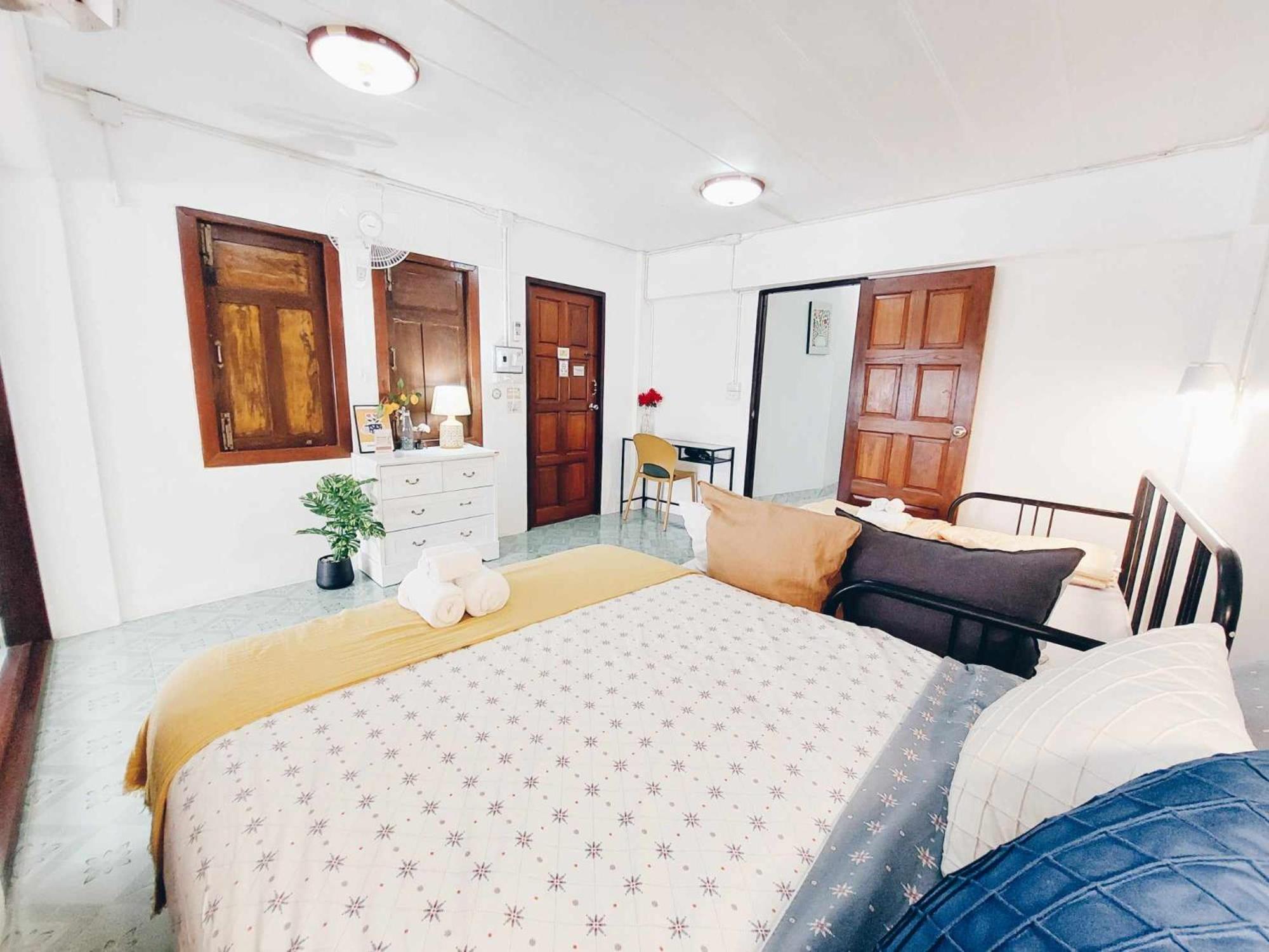 Hostel Hello Sunshine Phra Nakhon Si Ayutthaya Exterior foto