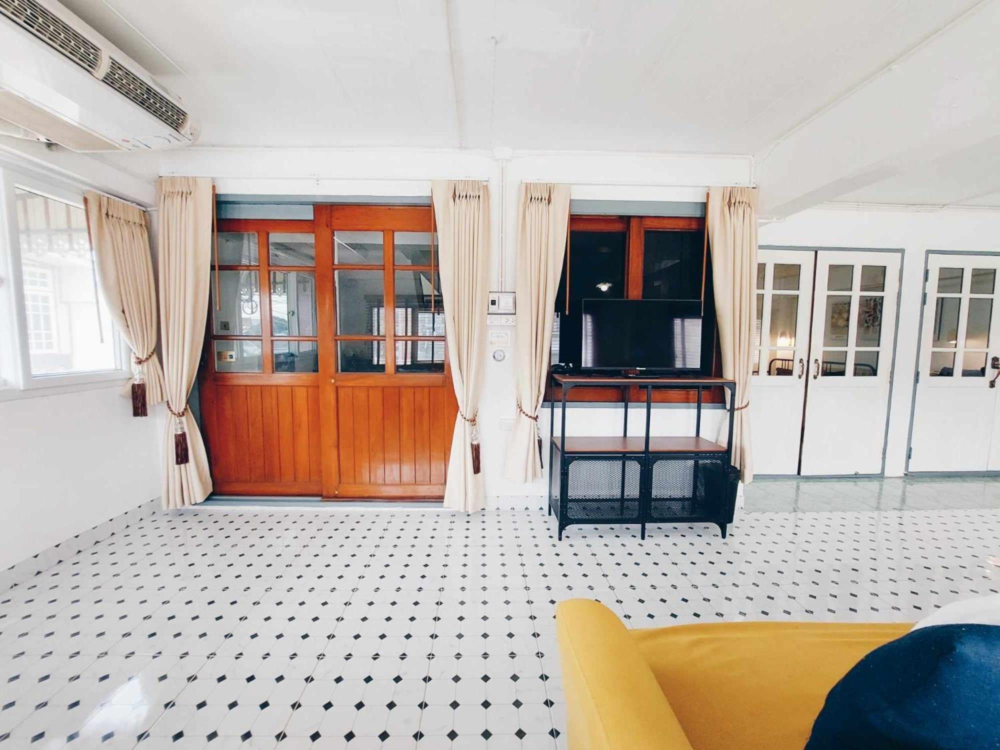 Hostel Hello Sunshine Phra Nakhon Si Ayutthaya Exterior foto