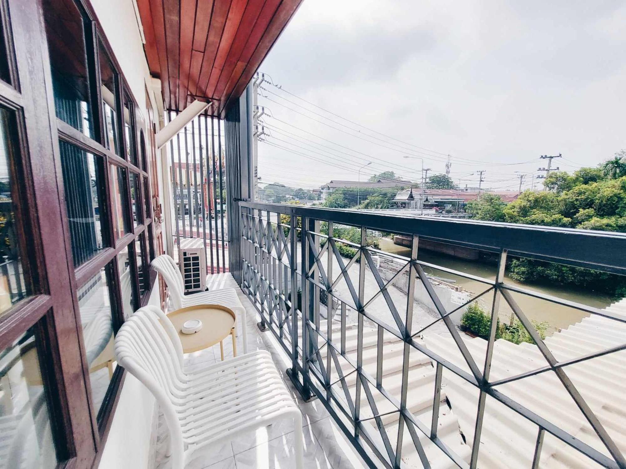 Hostel Hello Sunshine Phra Nakhon Si Ayutthaya Exterior foto