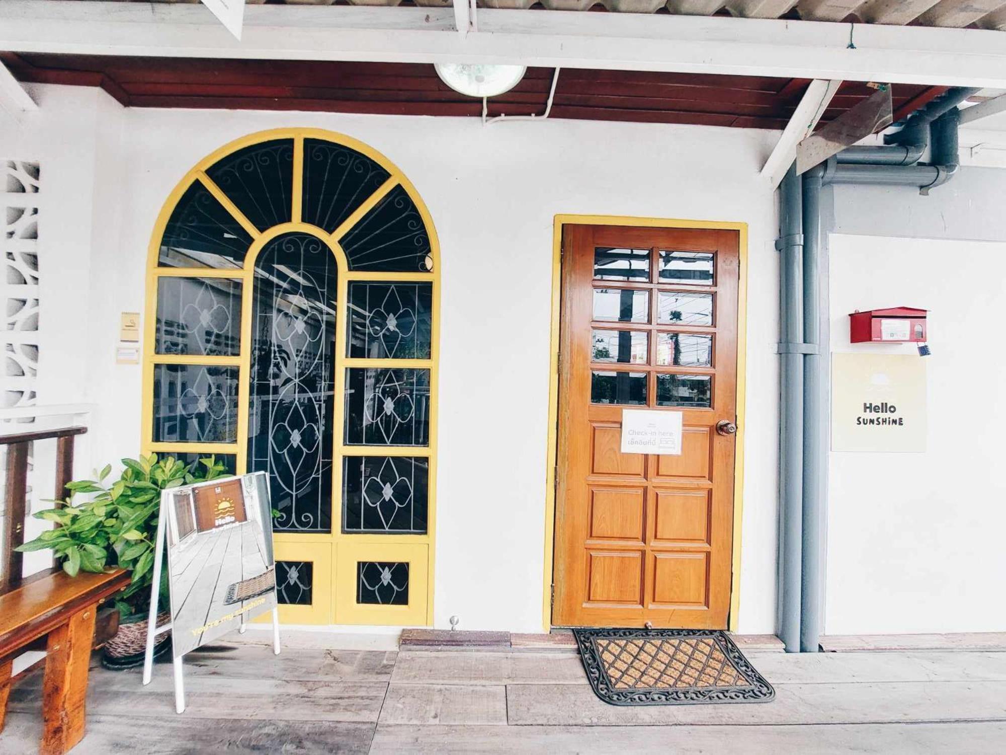 Hostel Hello Sunshine Phra Nakhon Si Ayutthaya Exterior foto