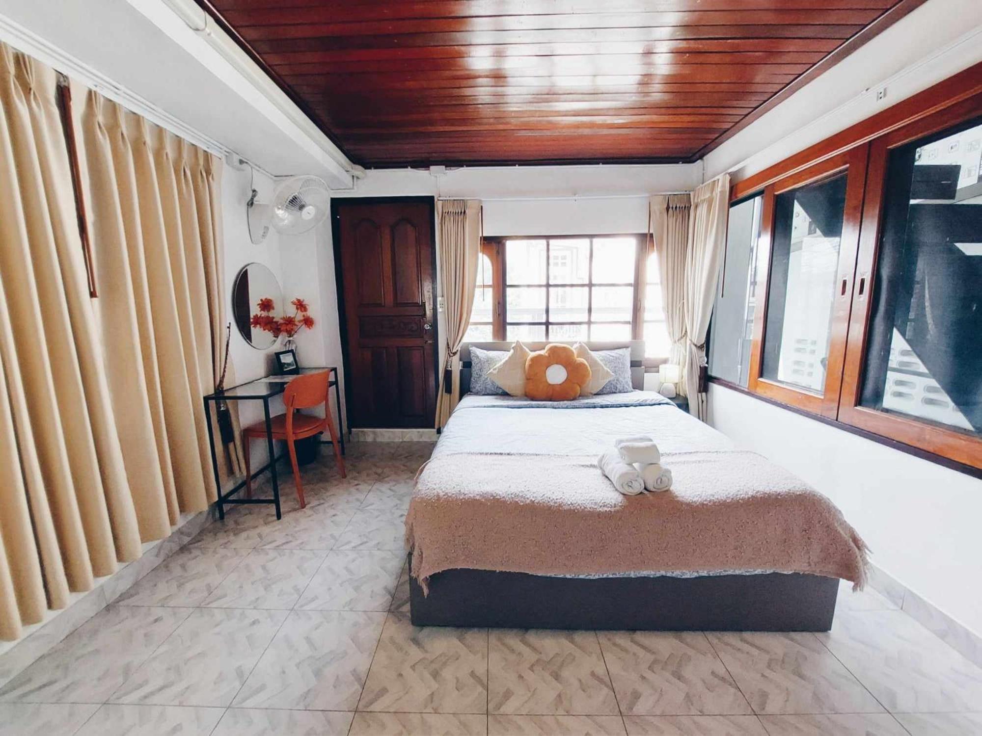 Hostel Hello Sunshine Phra Nakhon Si Ayutthaya Exterior foto