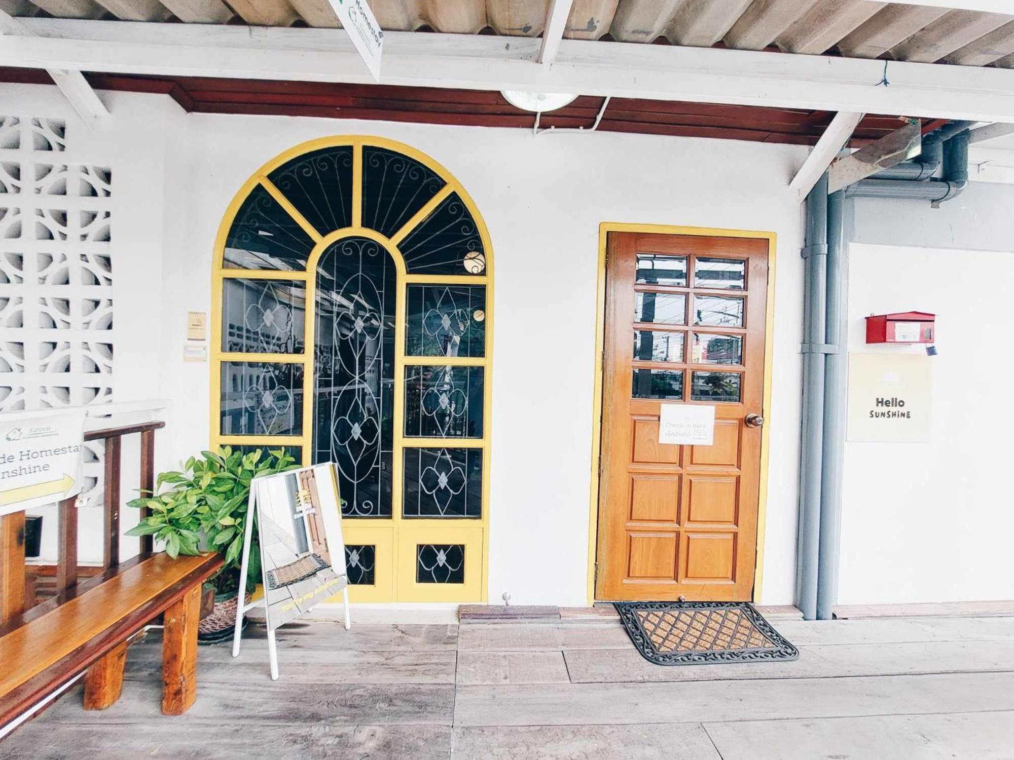 Hostel Hello Sunshine Phra Nakhon Si Ayutthaya Exterior foto