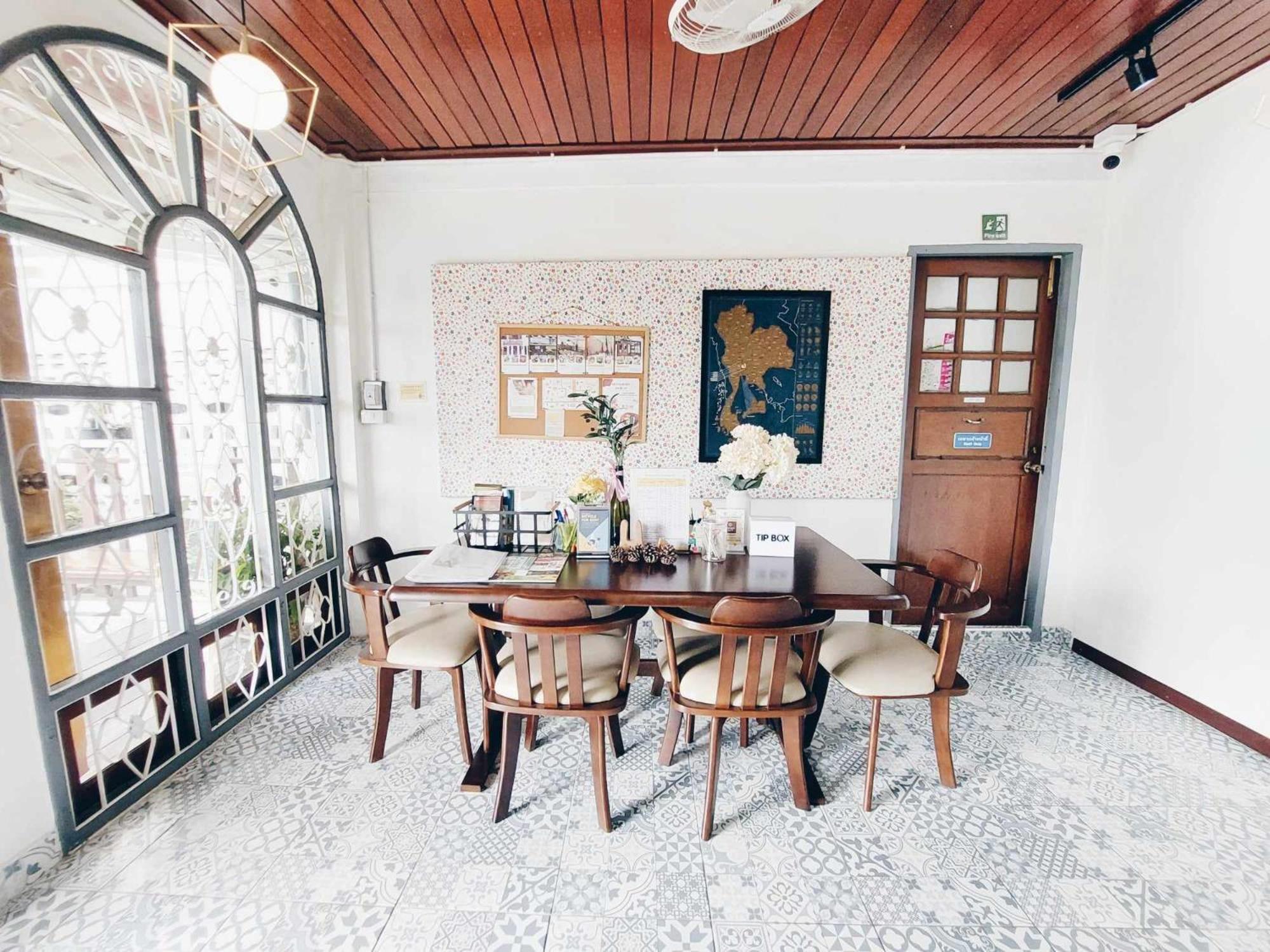 Hostel Hello Sunshine Phra Nakhon Si Ayutthaya Exterior foto